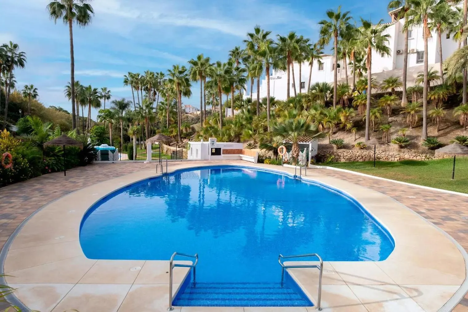 Casablanca 20 Oasis Properties Nerja Spain