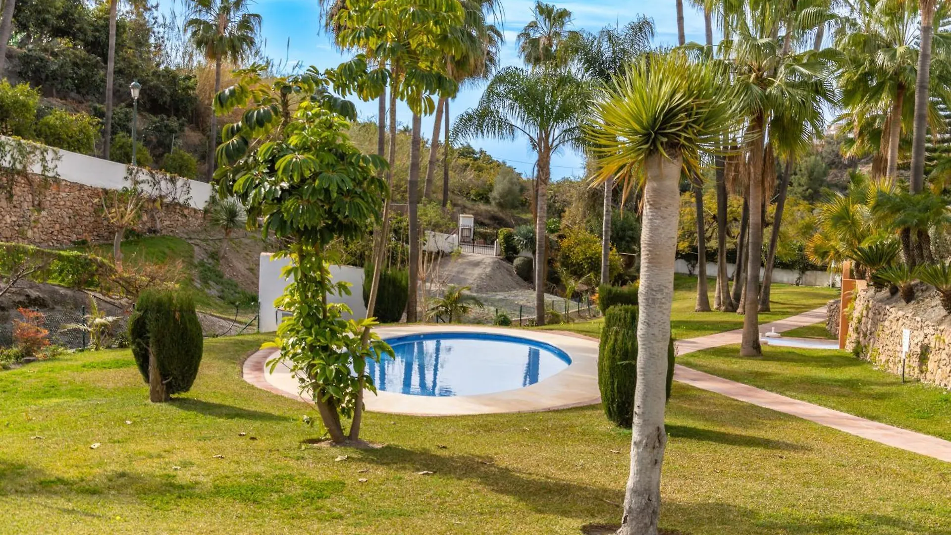 Casablanca 20 Oasis Properties Nerja 0*,