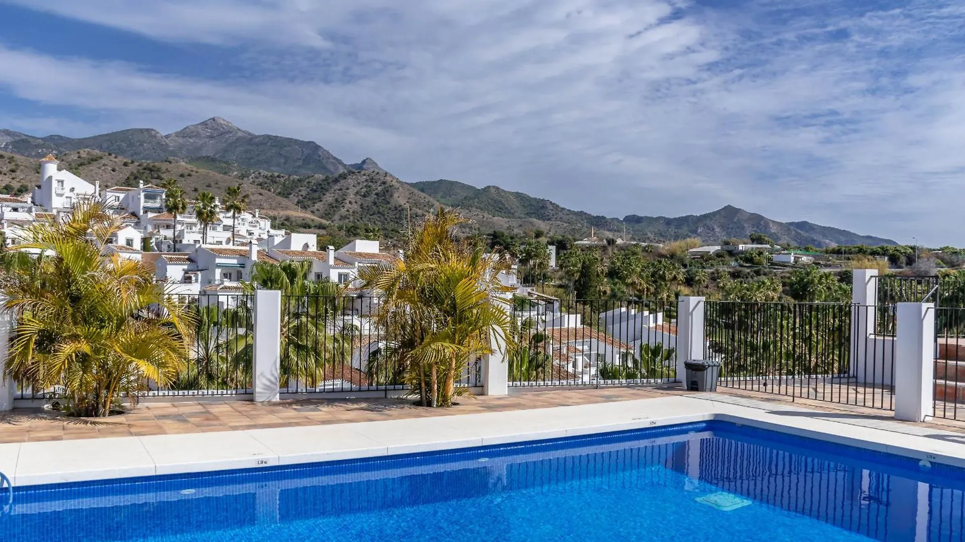 Casablanca 20 Oasis Properties Nerja