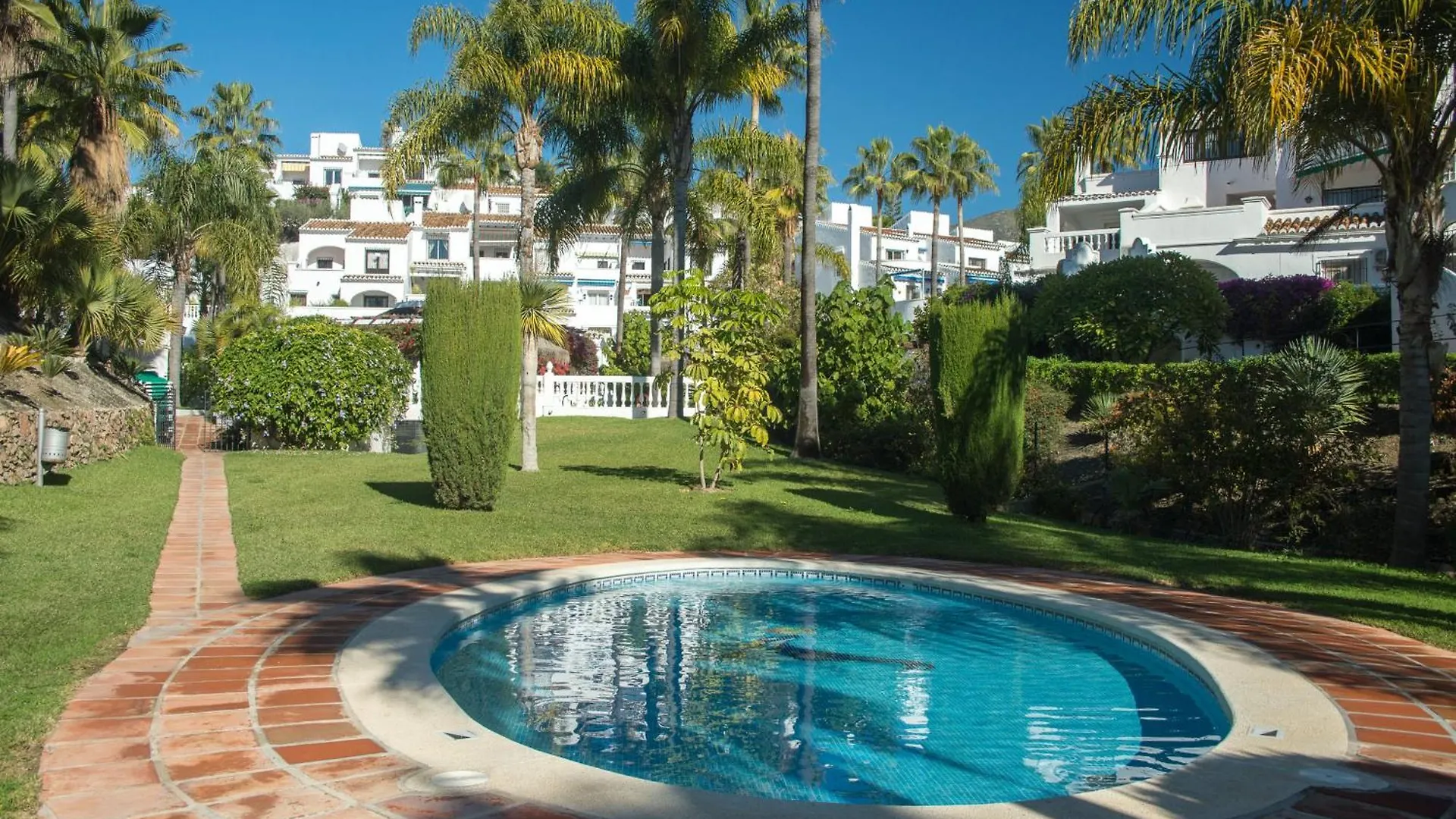 Casablanca 20 Oasis Properties Nerja Apartment