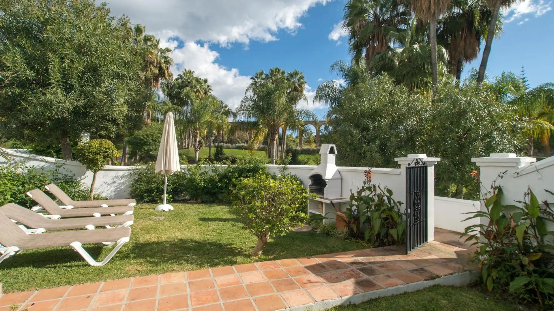 Casablanca 20 Oasis Properties Nerja Apartment
