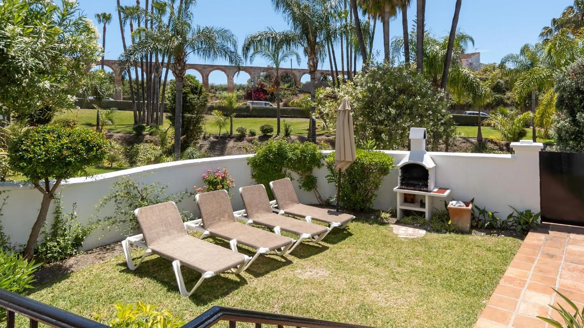 Casablanca 20 Oasis Properties Nerja